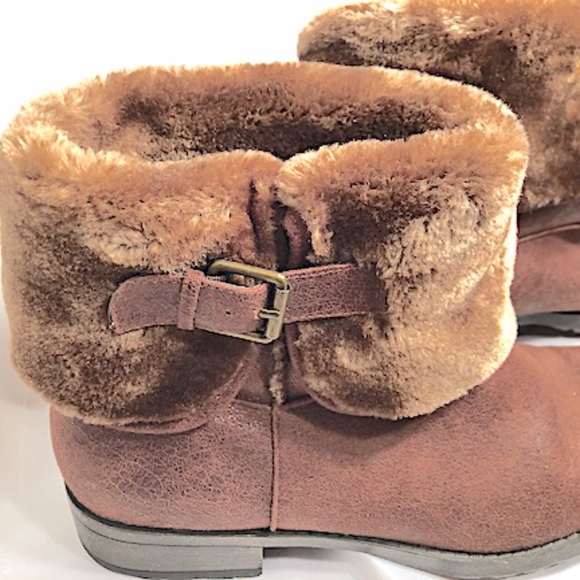 Bass Leather Brown fur ankle boots Sz 10M - Picture 3 of 6